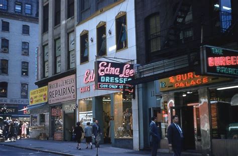 50 Amazing Color Photos Capture Street Senes Of New York In The 1960s