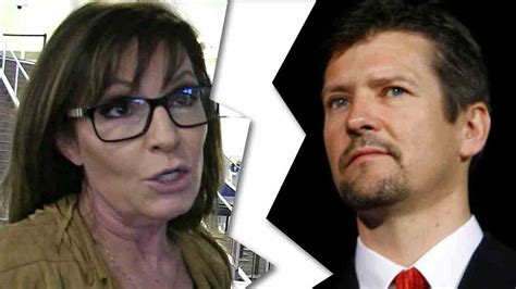 Sarah Palin S Husband Reportedly Files For Divorce