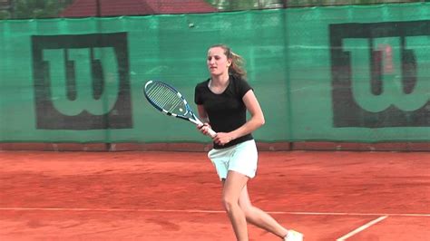 Marketa uplakanek vondrousova, professionally known as marketa vondrousova is a czech professional tennis player. Markéta Vondroušová - YouTube