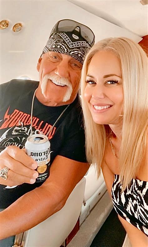 Hulk Hogan 70 Marries Sky Daily 45 In Intimate Florida Wedding Months After Engagement