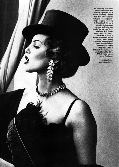 39 Lolas Nadja Auermann By Ellen Von Unwerth For Vogue Us September 1992