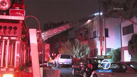 2 Residents Critically Injured In Long Beach Apartment Fire Abc7 Los