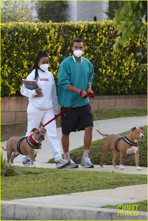 Jesse Williams Walks His Dogs With Girlfriend Taylour Paige Photo
