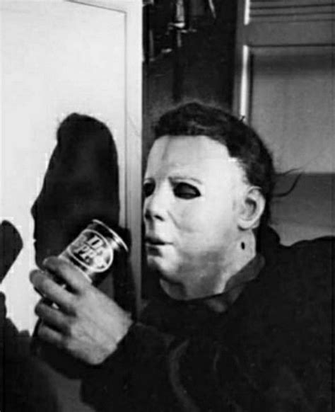 Pin by 𝒶 on trash in Michael myers Michael myers halloween Myer
