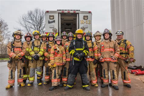 Two Veterans Train New Crop Of Volunteer Firefighters Door County Pulse