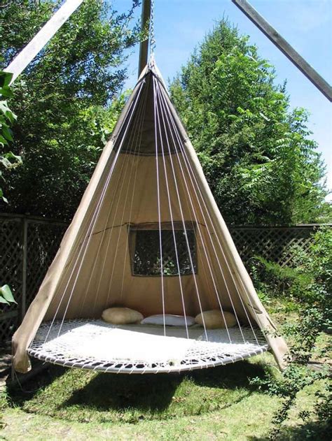 Relaxing in a hammock is a pleasure and if that is made by your own hands, the feel is heavenly. 14 DIY Hammocks and Hanging Swings To Make Summer Naps Awesome | How Does She