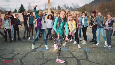 Grade School Dance Battle Boys Vs Girls Scottdw Coub The