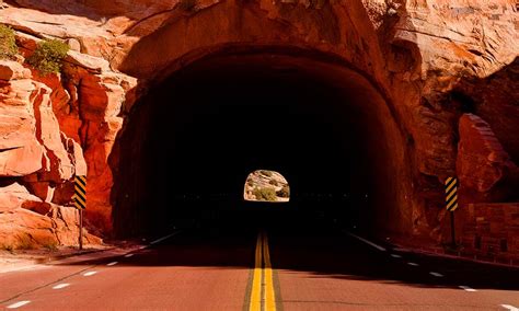 Red Canyon Tunnels Bij De Bryce Canyon Zien Amerika Only