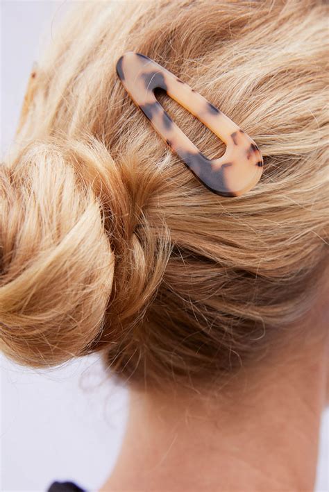 Hair Clips The Grown Up Guide To Hair Accessories Primer