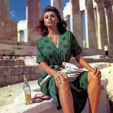 Sophia Loren Sofia Loren Actors Then And Now Sophia Loren Images Sexiz Pix