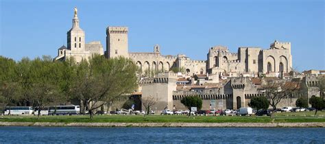 Today, it is one of france's top tourist destinations and home to some great museums and beautiful architecture. Avignon