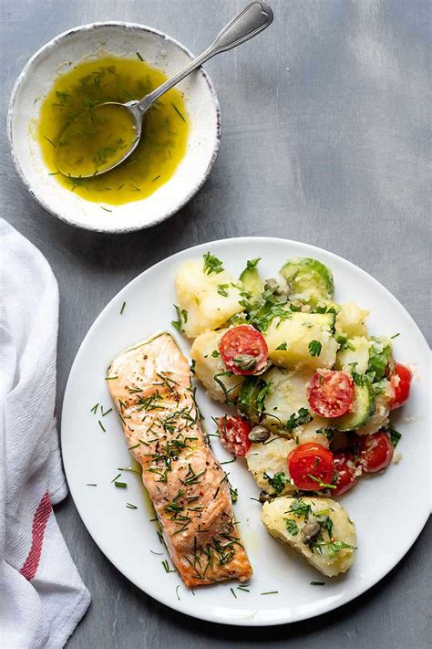 Συνταγή για ψητό σολομό στο φούρνο ή στο air fryer The Hungry Bites