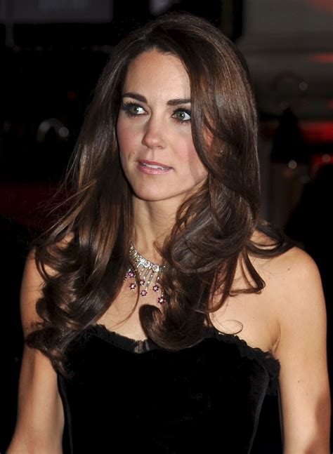 Kate Middleton Dazzles In Alexander Mcqueen Gown Photos Ibtimes Uk