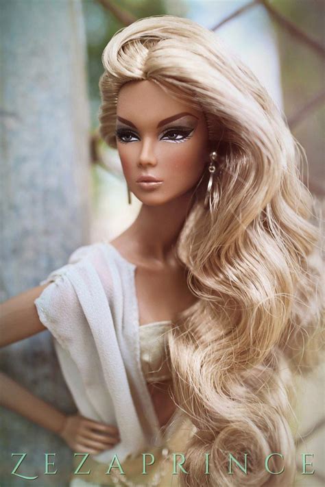 Pin By Mashaude On Fashion Royalty And Other Dolls Beautiful Barbie Dolls Fashion Royalty
