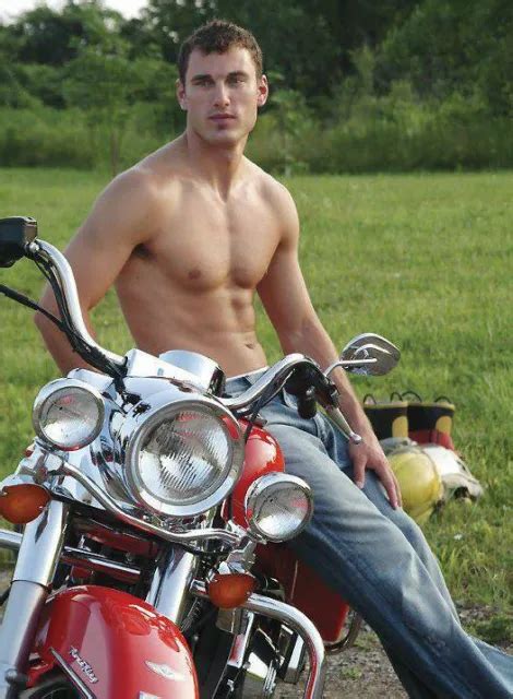 SHIRTLESS MALE MUSCLE Beefcake Hunk Jeans On Bike Abs PHOTO 4X6 Pinup