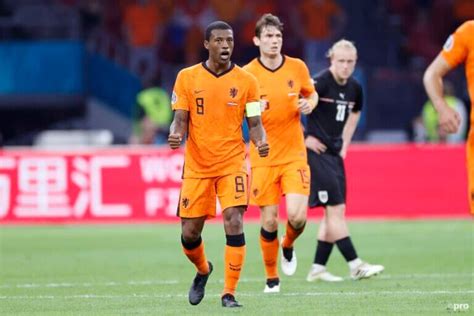 Hou de mouw van je tegenstander vast zodat deze op zijn zij valt en niet op zijn rug. De mogelijke tegenstanders van Oranje in de achtste finale ...