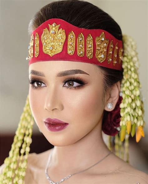 10 Inspirasi Makeup Pengantin Adat Batak Bold Dan Mewah