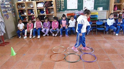 Ejercicios De Coordinacion Con Aros Para Niños Actividad Del Niño