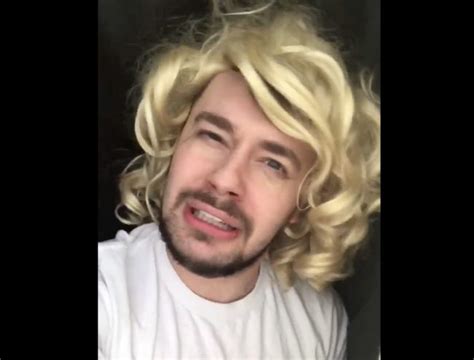 Chris Crocker Reprises Iconic ‘leave Britney Alone Performance In