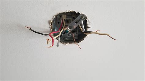 Electrical Wiring Light Fixture With 2 Sockets Into Junction Box With