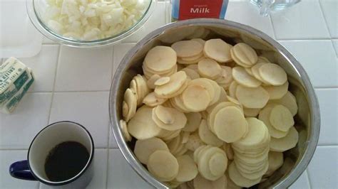 Cook onion in butter about 2 minutes, stirring occasionally, until tender. What is Paula Deen's recipe for au gratin potatoes? A ...