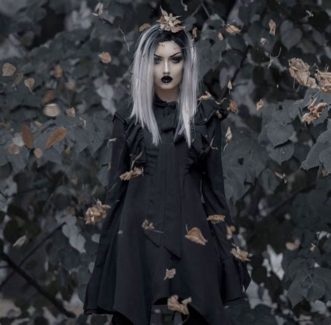 Pin By Dez Ash On Gothic Enchantment Model Goth Women Gothic Fashion