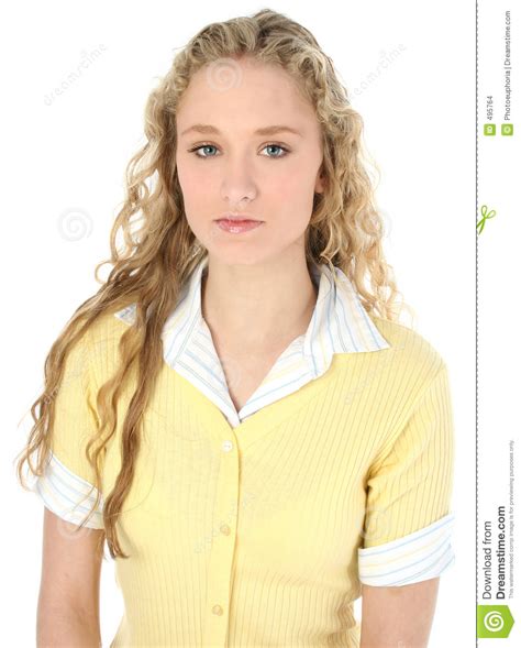 Schönes Jugendlich Mädchen Mit Dem Langen Lockigen Blonden Haar Stockfoto Bild Von Jugendlich