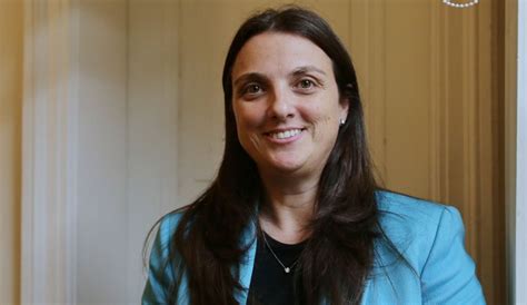 Jun 15, 2021 · la vicepresidenta y canciller marta lucía ramírez acelero su regreso a colombia debido al nacimiento de su nieta y responde ante las criticas. Nombramientos Gabinete Iván Duque: Karen Abudinen asumirá ...