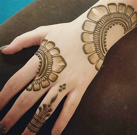 Pin By Nur Salina On Inai Modern Mehndi Designs Mehndi Designs For