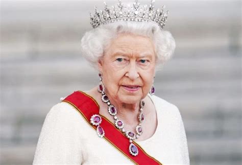 Queen elizabeth 1 was 25 years old when she became queen in 1558. How Old Is Queen Elizabeth Now And Her Age When She Became Queen? - Networth Height Salary