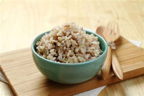 طريقة عمل الأرز البني المفلفل لرجيم مثالي أكلات رجيم
