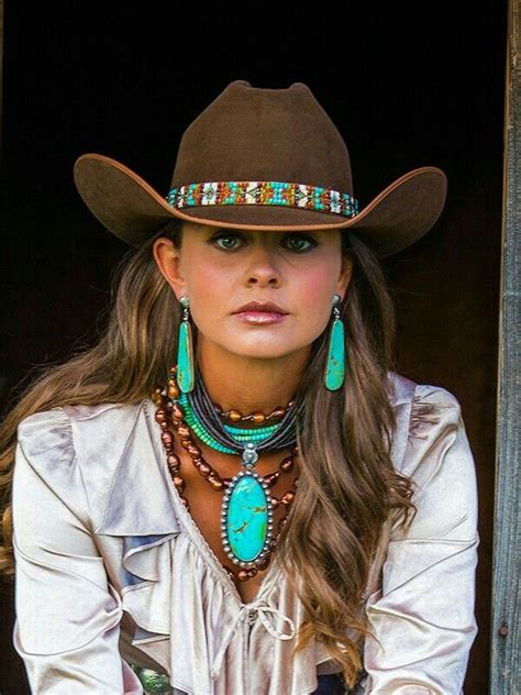Pin By Isabel Rosales On Collar Navajo Cowgirl Outfits Felt Cowboy
