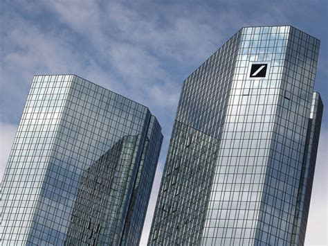 Deutsche Bank Baut Netto Rund 9000 Stellen Ab Wirtschaft Volat