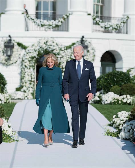 See What First Lady Jill Biden Wore To Granddaughter Naomi Biden S Wedding