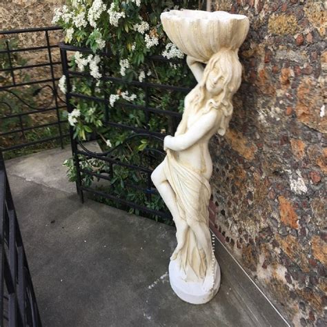 Statue En Pierre ReconstituÉe De Jardin Femme Coquillage A Au Jardin