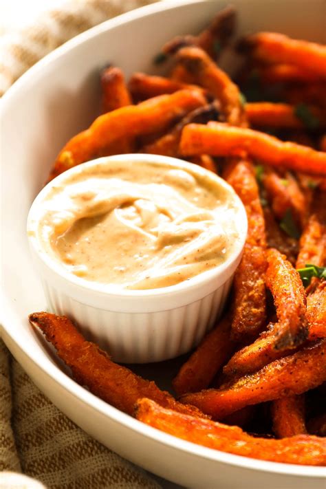 Creamy Garlicky Sweet Potato Fries Dipping Sauce Real Simple Good