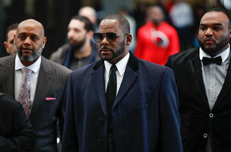 R Kelly’s Famous Friends Have Donated Large Sums Of Money For His New Legal Defense — His