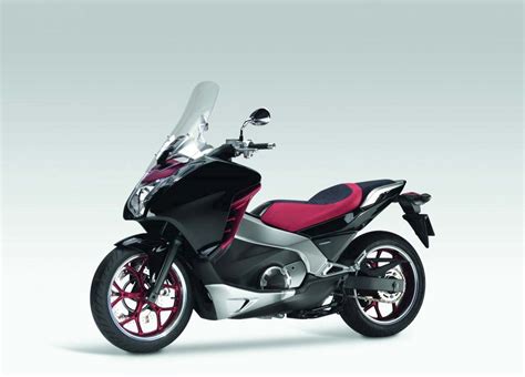 Honda scooters are innovative machines designed to suit you. Honda Mid Concept - Is This The Year of the Scooter ...