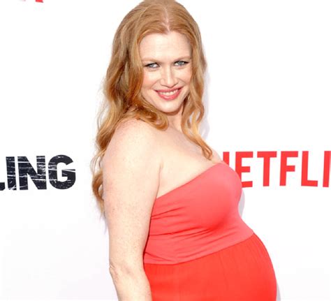 Lucky Hunk Is Mireille Enos Pregnant Again Kids And Husband