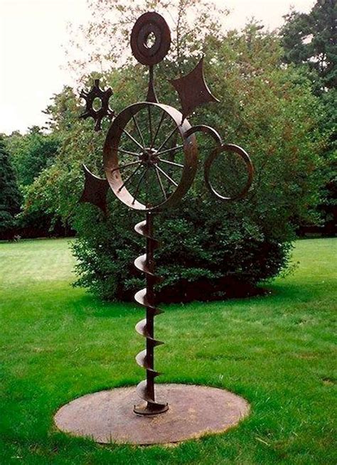 Wooden Garden Art Ideas