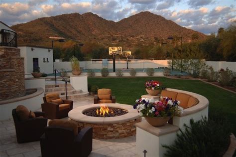 Add a unique touch to your lawn with these diy fire pit ideas! Unique Seating Ideas for Around the Fire Pit