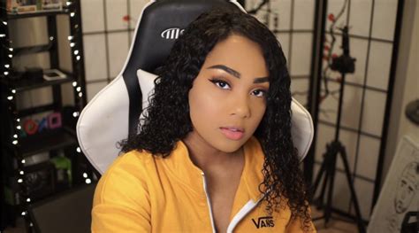 This Black Girl Led Her Team To Victory In Netflixs Gaming Tournament