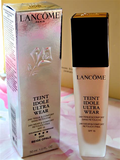 Lancome Teint Idole Foundation Review - Beauty and the bookshelves