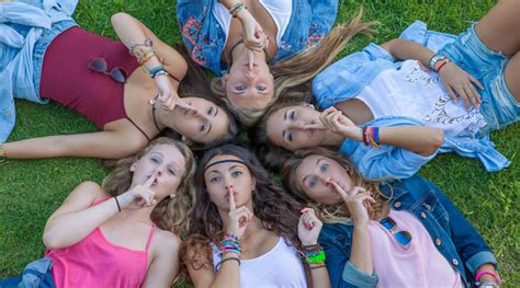 19 Confessions From All Girls Summer Camp