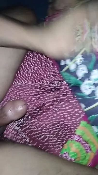 Desi Bhabhi Ki Gand Mari Dosto Kesi Lagi Like Coment Kare Xhamster