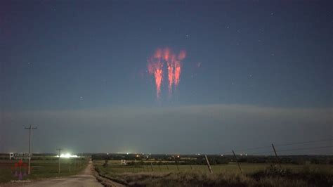 Interview Photographer Chases Down Elusive Red Sprites