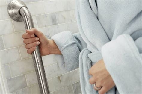 6 Best Places To Install Grab Bars In Your Bath Or Shower Edm Chicago