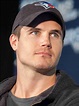 Robbie Amell Net Worth, Bio, Height, Family, Age, Weight, Wiki - 2024