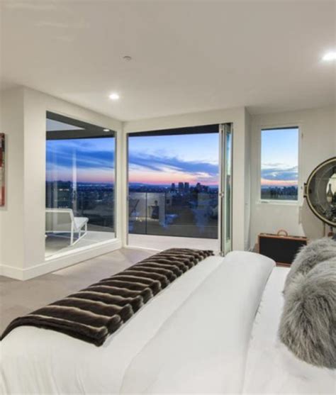 If walls could talk, these 23 celebrity rooms would have. 70 Classy Celebrity Master Bedrooms