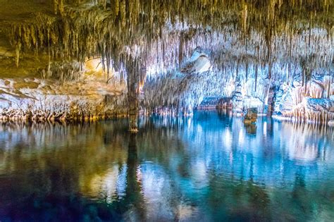 Drach Caves In Mallorca Explore A Mysterious Cave System Go Guides